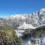 Erjavceva Mountain Hut At Vrsic Pass 게스트하우스 *