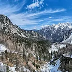 Erjavceva Mountain Hut At Vrsic Pass * 크라니스카고라
