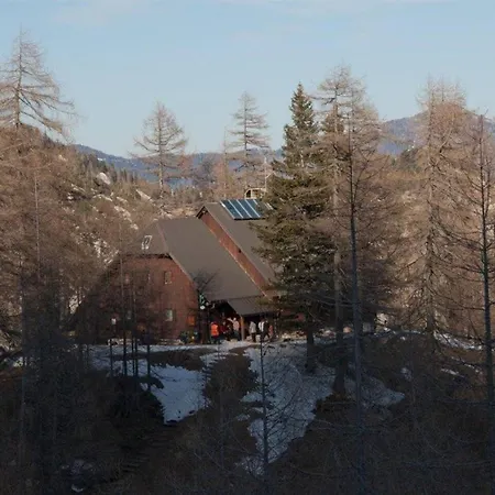 بيت ضيافة Erjavceva Mountain Hut At Vrsic Pass