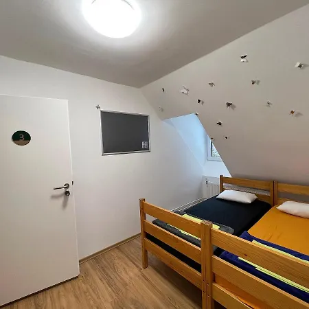 Erjavceva Mountain Hut At Vrsic Pass بيت ضيافة كْرانْيِسكا غورا