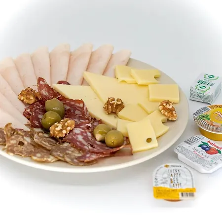 Gæstehus Erjavceva Mountain Hut At Vrsic Pass