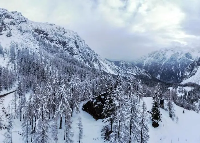 Penzion Erjavceva Mountain Hut At Vrsic Pass