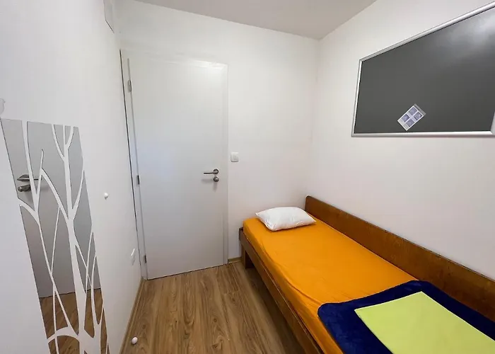 Erjavceva Mountain Hut At Vrsic Pass Penzion