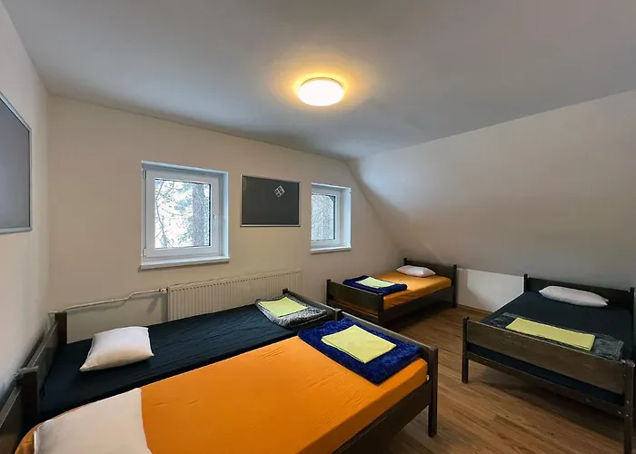 Erjavceva Mountain Hut At Vrsic Pass Gæstehus Kranjska Gora